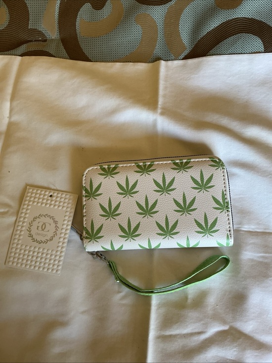 gc design Handbags - White Wristlet Wallet with Green Hemp Leaf Print